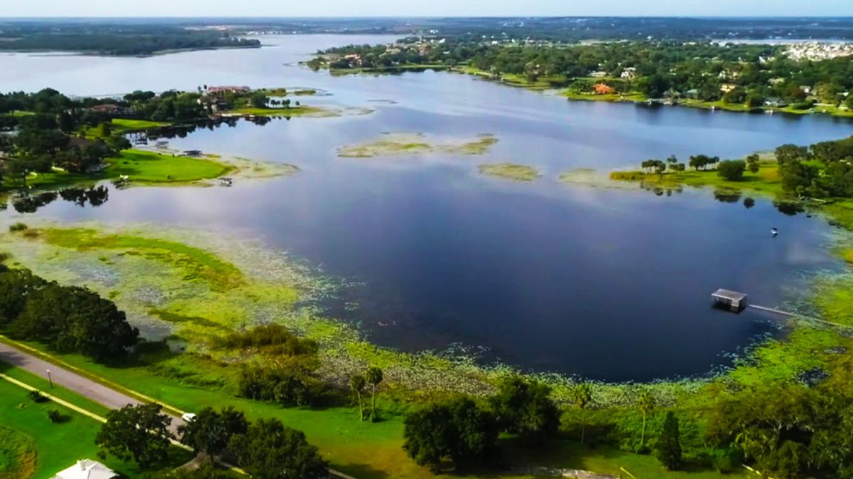 Aerial view of Johns Lake in Central Florida